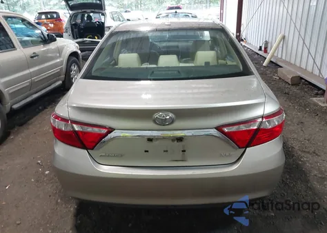 2017 Toyota Camry Xle z USA, uszkodzony, nr VIN 4T1BF1FK4HU381776